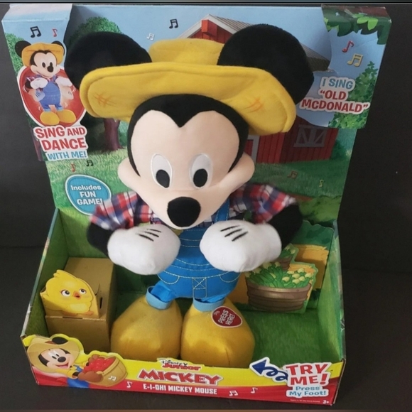 Disney MICKEY MOUSE SINGS DANCES "Old MacDonald E-I-E-I-O" FARMER PLUSH Toy - Picture 2 of 8